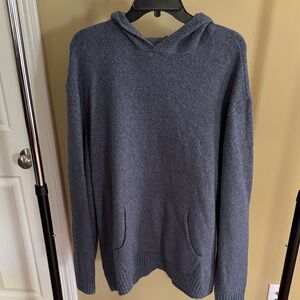 Old Navy Men's Heathered Blue Hoodie Sweater